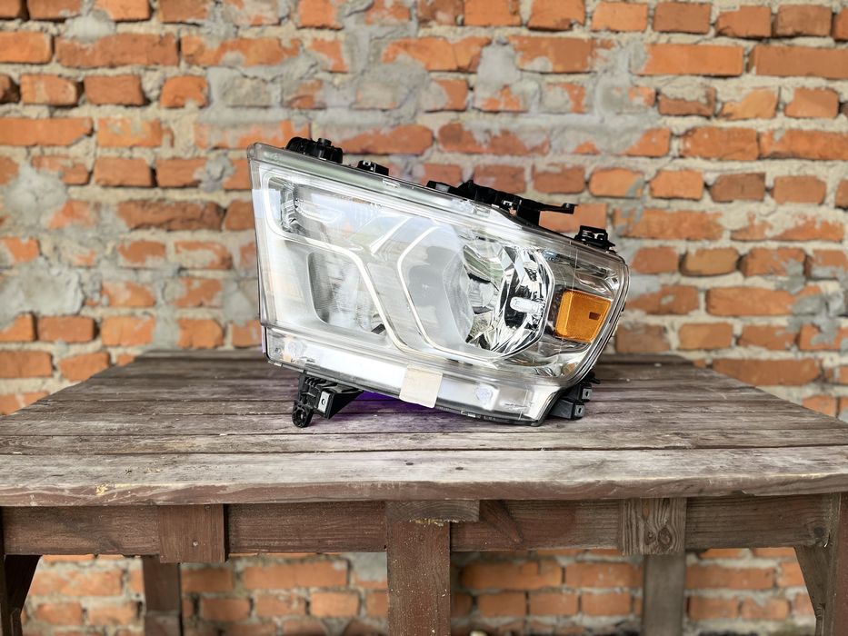 Фара Dodge RAM 1500 USA P68316081AH 2020р.