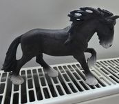 Figurka Koń Ogier rasy SHIRE schleich