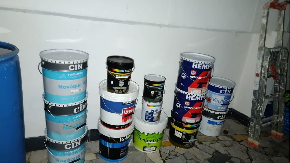 Latas de tinta CELADAS