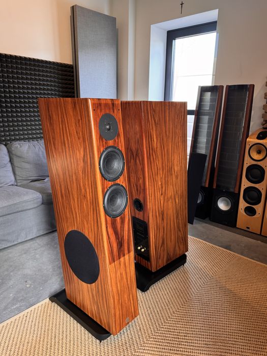 Vienna Acoustics Strauss kolumny podlogowe Austriackie