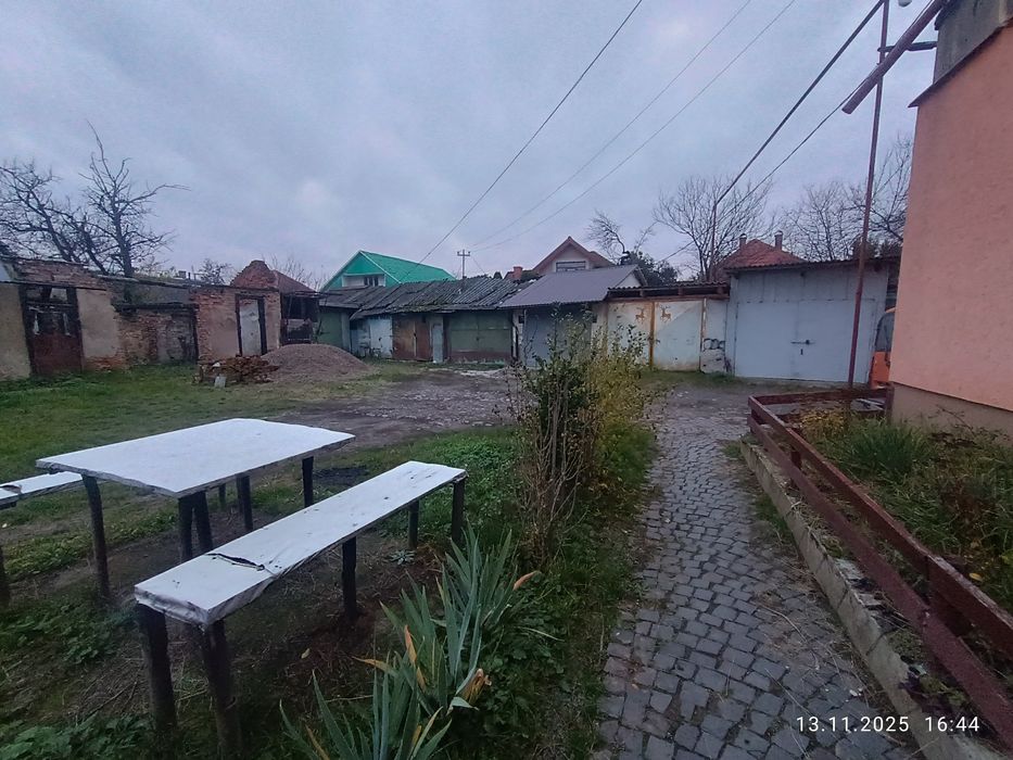 В Продажу ЧУДОВА Квартира 1/2