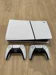 Playstation 5 slim z napędem + 2 pady