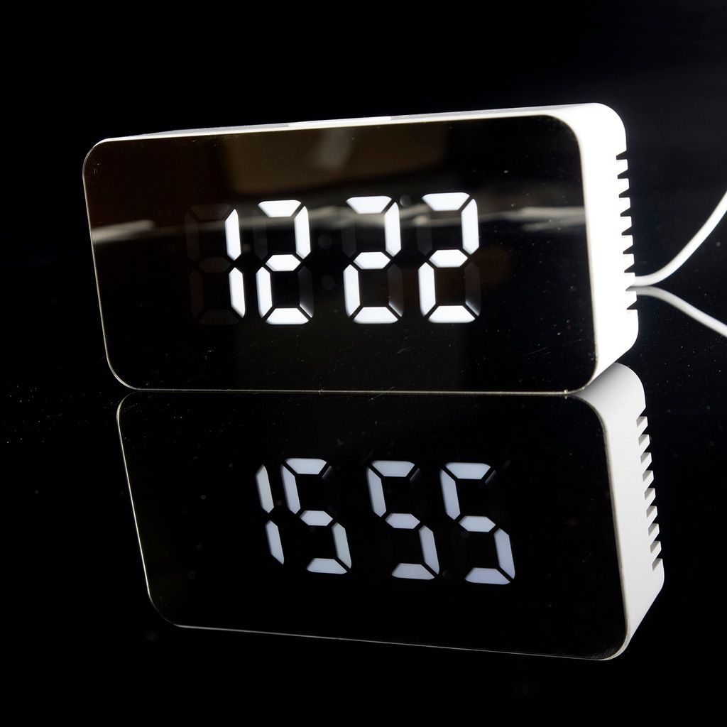 Elektroniczny zegarek budzik led temperatura data