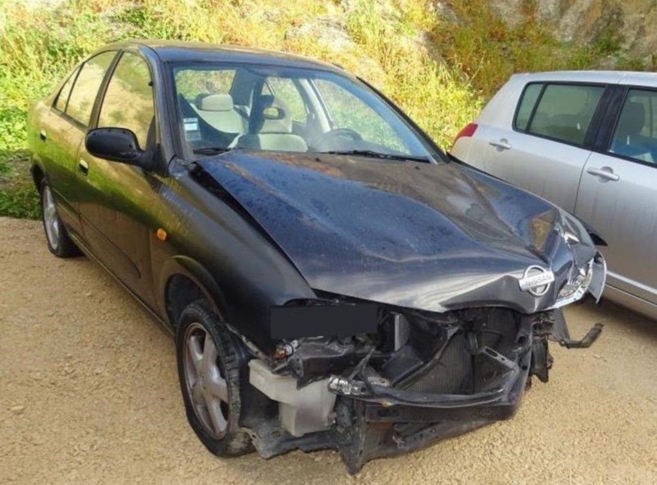 Nissan Almera 1.5i QX De 2001 Disponível Para Peças