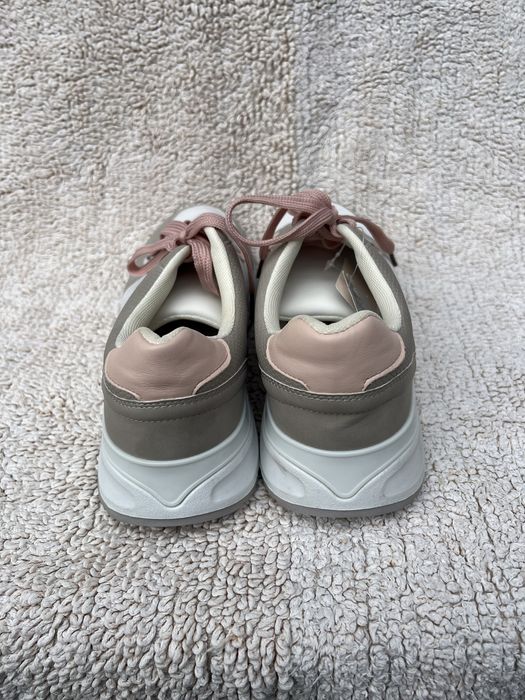 Кросівки нові Orsay