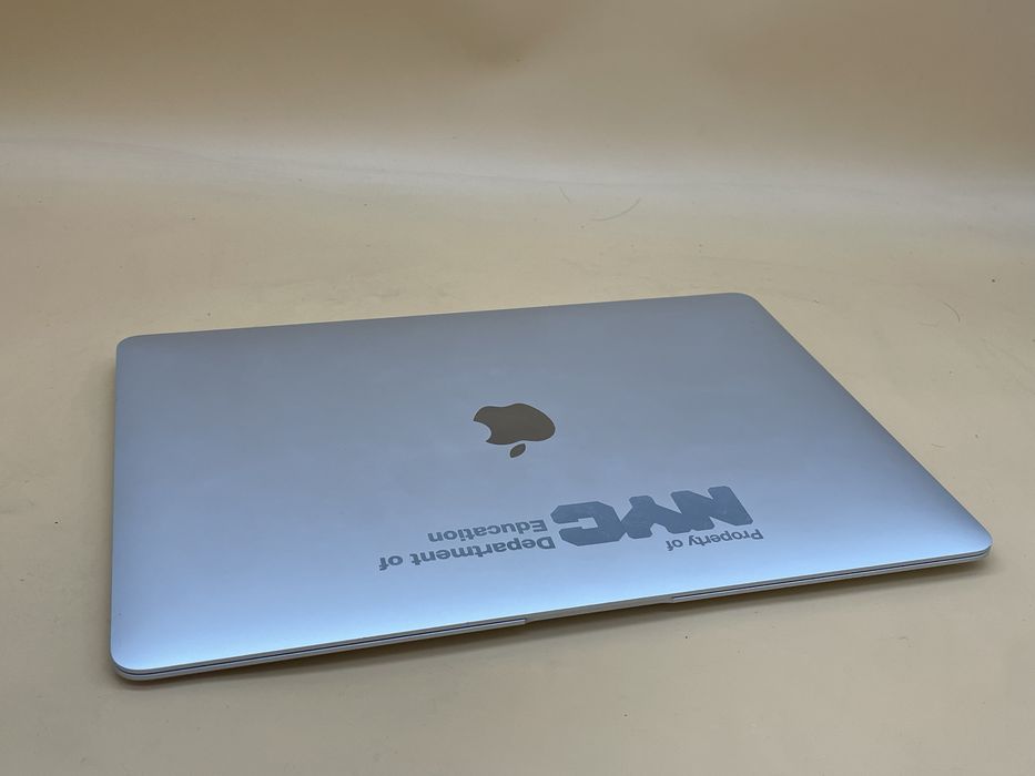 Macbook air 2020 m1 256gb стан ідеал! Батарея всього 35 циклів!