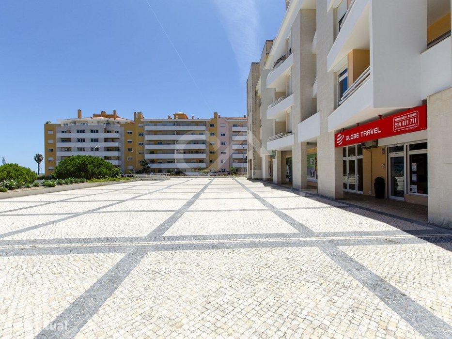 Espaço Comercial com Entrada Direta - Jardins da Parede, Cascais