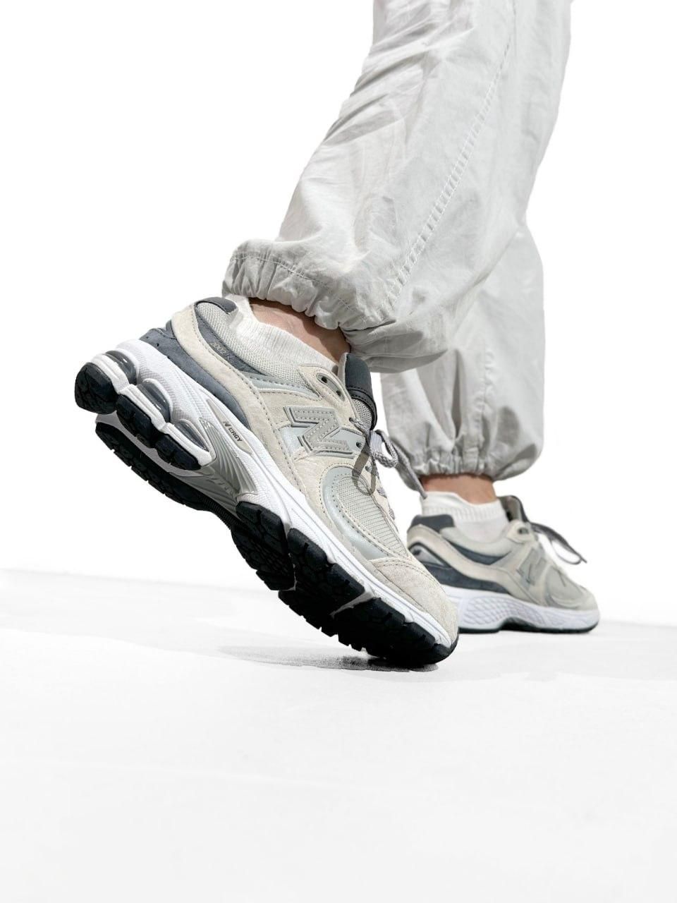 Кроссовки New Balance 2002R Grey V3