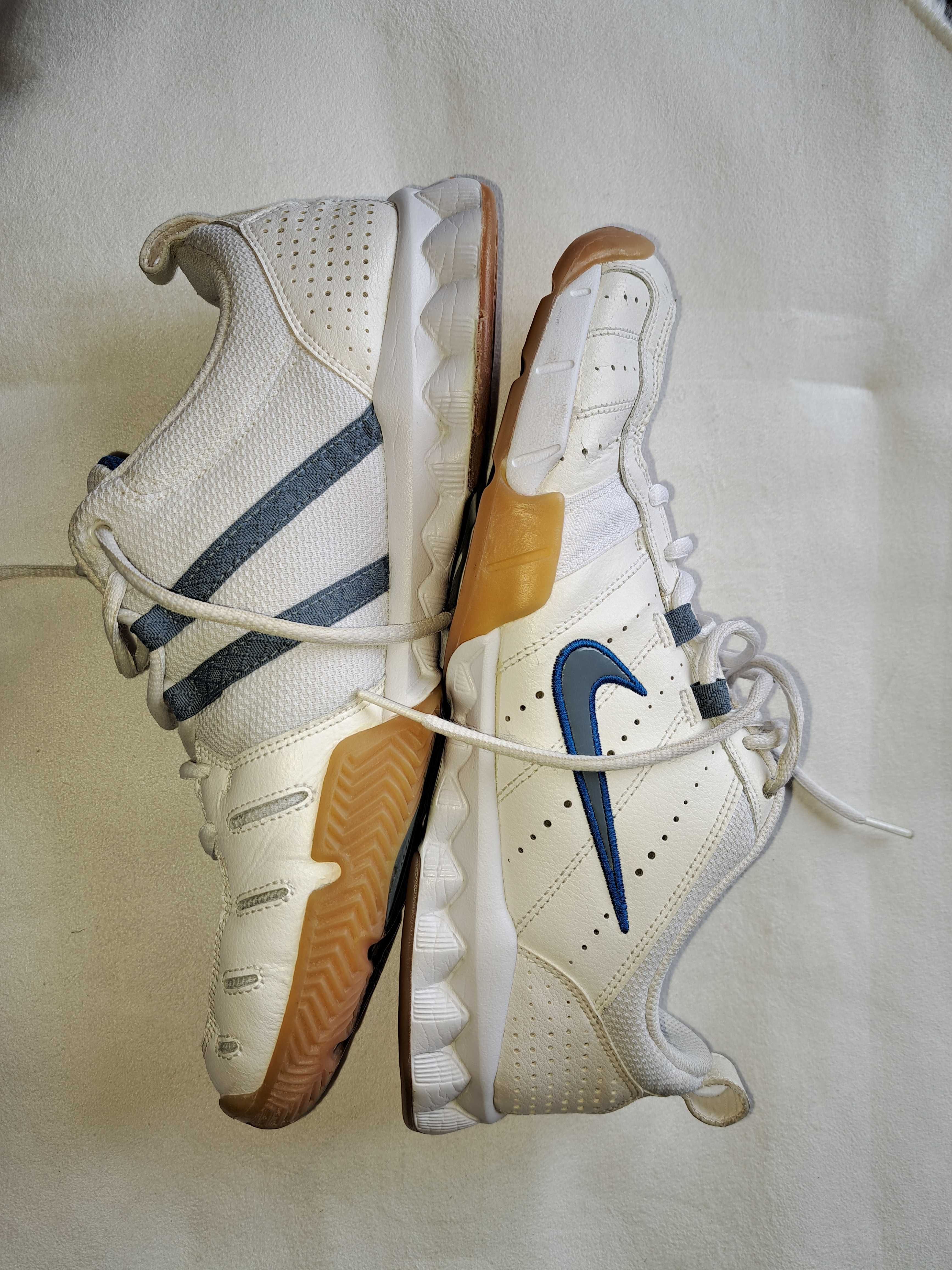 Sneakersy NIKE białe, rozmiar 45, Indonesia