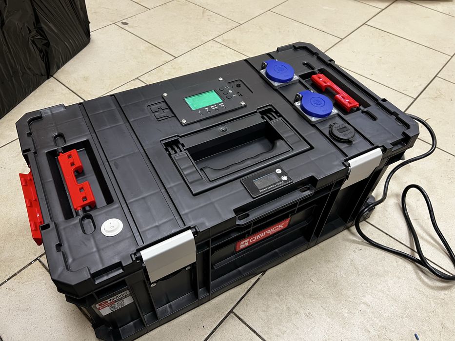 Зарядная станция 3100 ватт час акб CATL 150 ампер 24 вольта