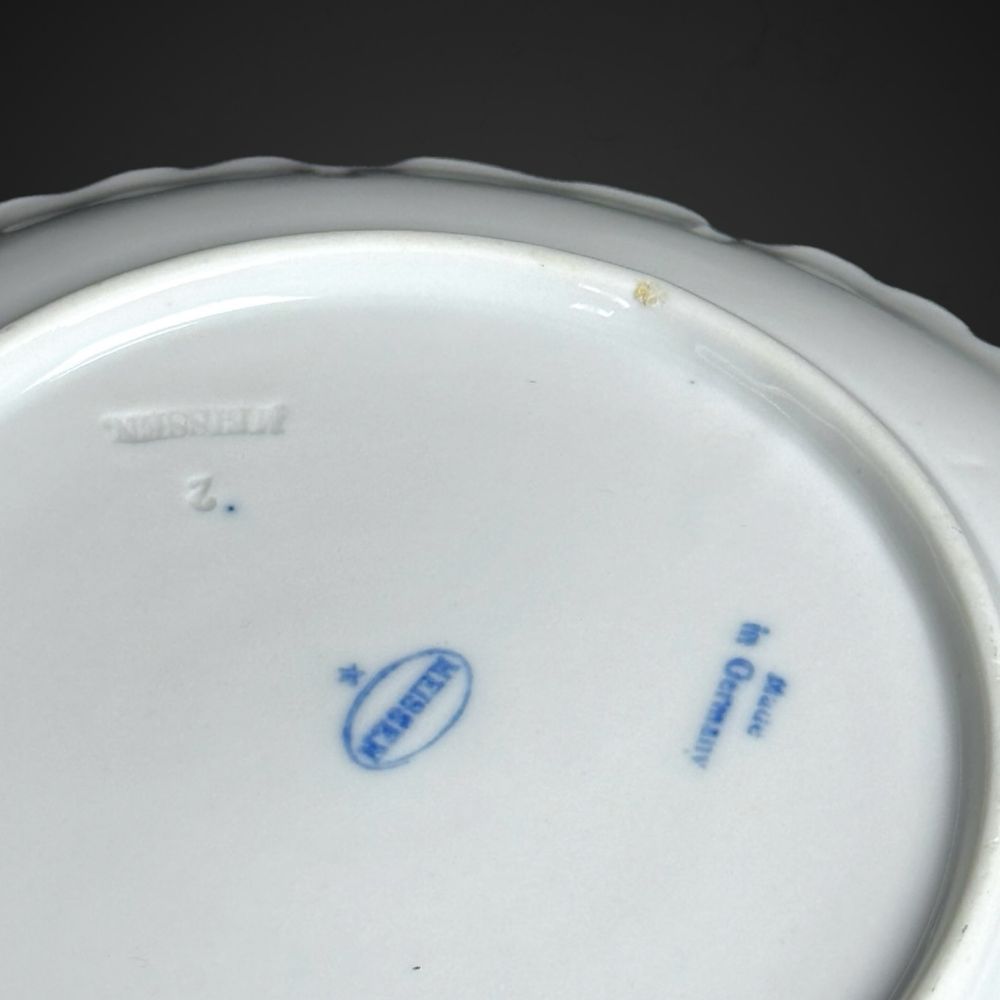 Porcelanowa Maselnica pojemnik na masło miśnia wzór cebulowy B41/03306