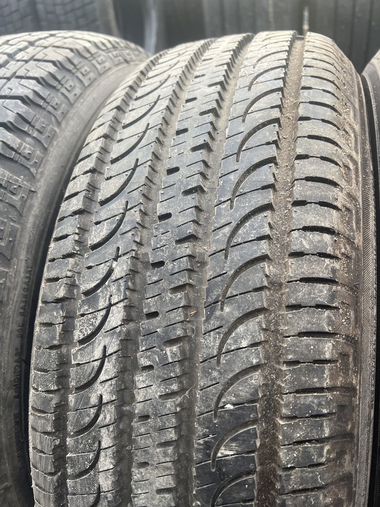 Шини 245/65 R17  Yokohama Geolander 2 шт.