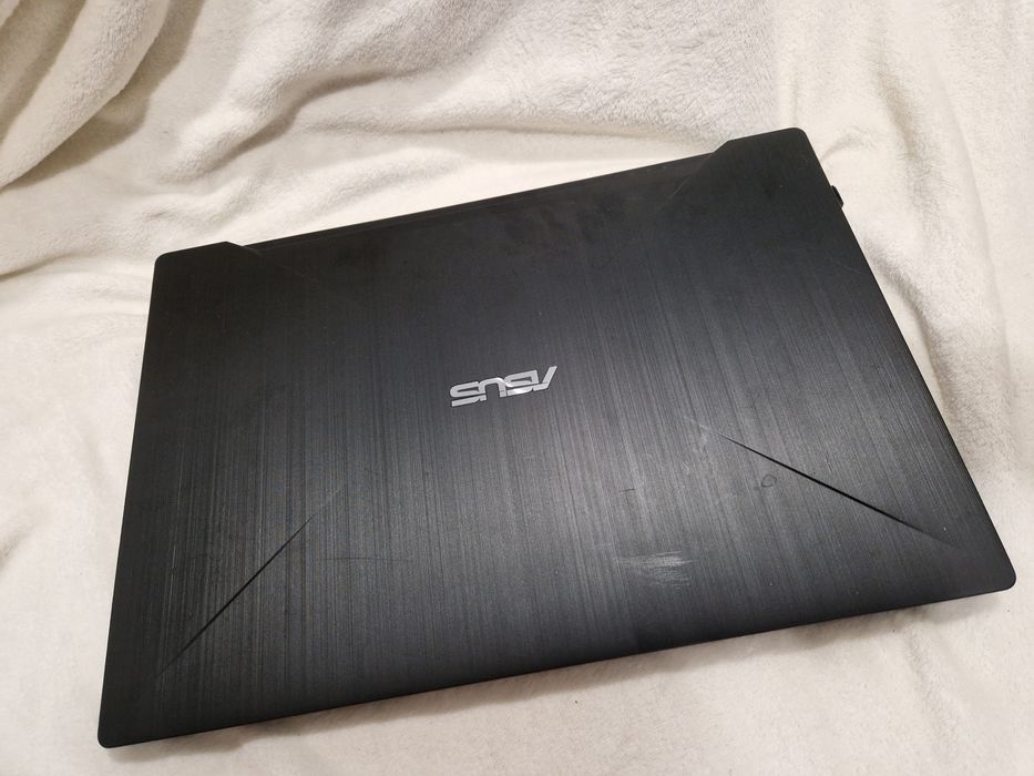Pilnie Laptop Asus FX503 gtx 1060, 16gb ram, i5, ssd