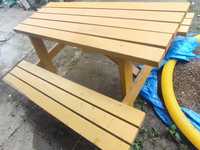 Solidna ławka ogrodowa drewniana zakonserwowana