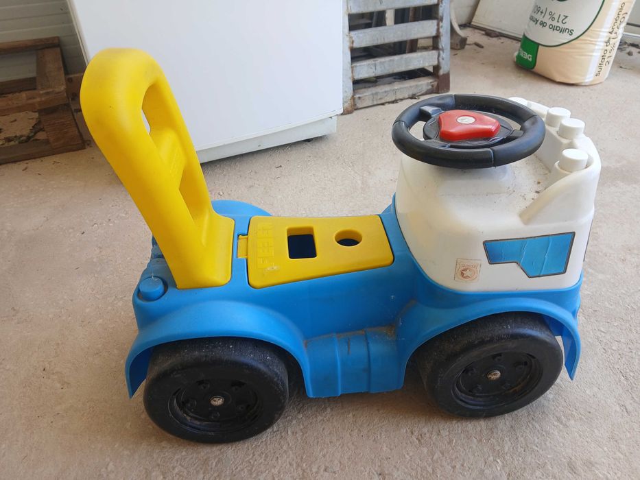 Carro polícia para bebé/criança