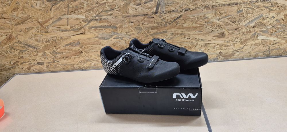 Nr2.  Buty rowerowe Northwave Core Plus 2 Wide.