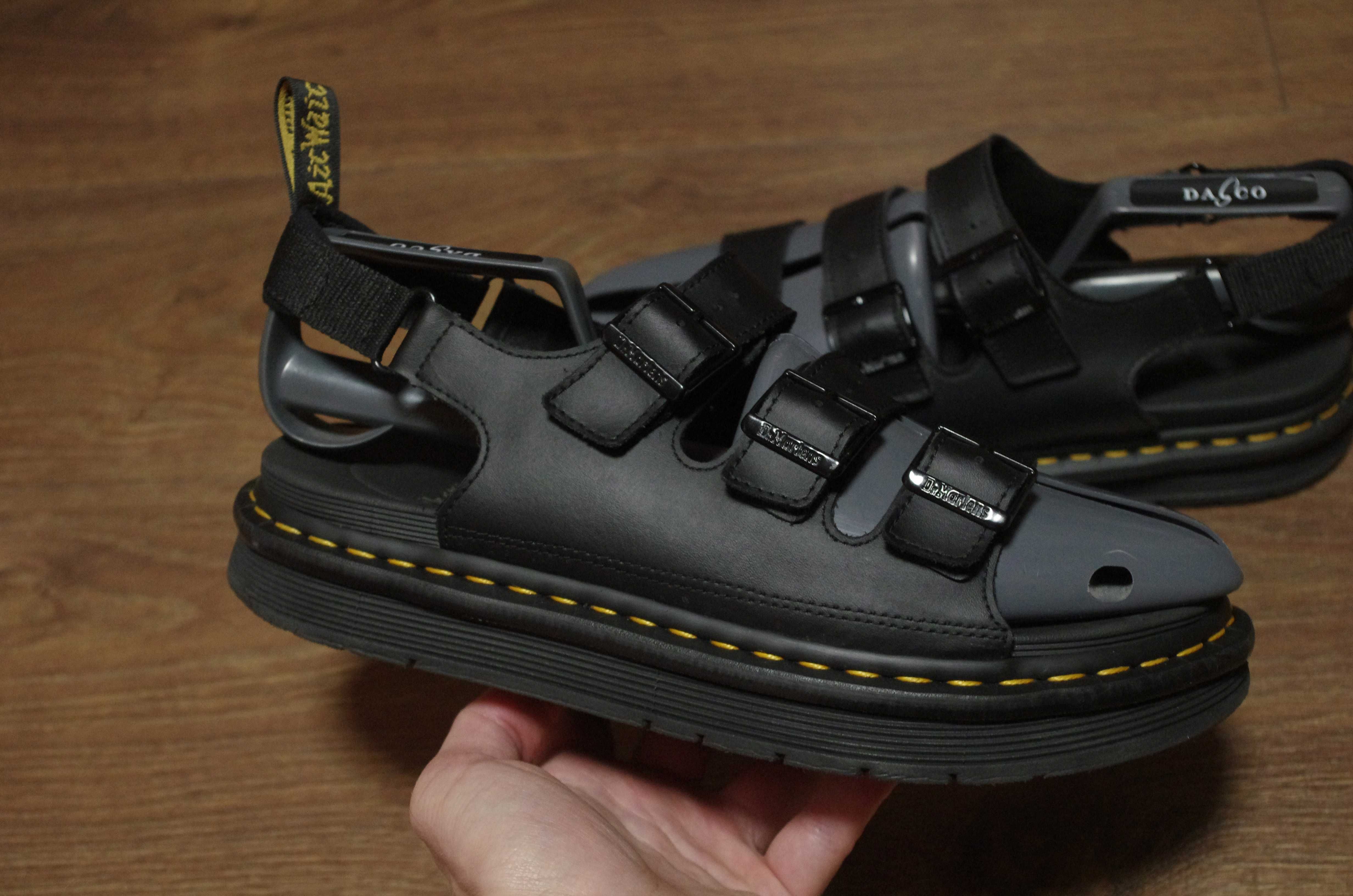 Сандалии Dr Martens Soloman Hydro Leather Strap Sandals Stone Island