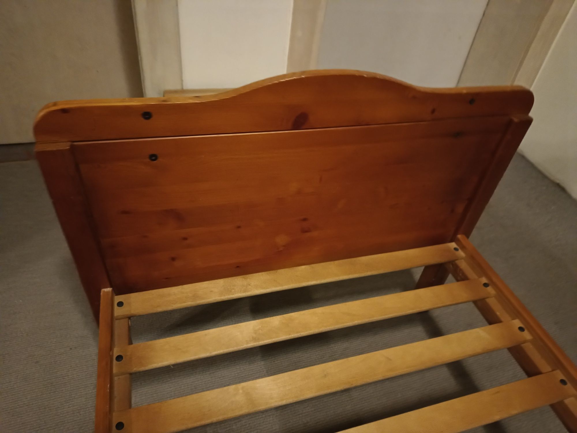 Łóżeczko 140x70 drewno +materac, pościel, prześcieradła zestaw +gratis