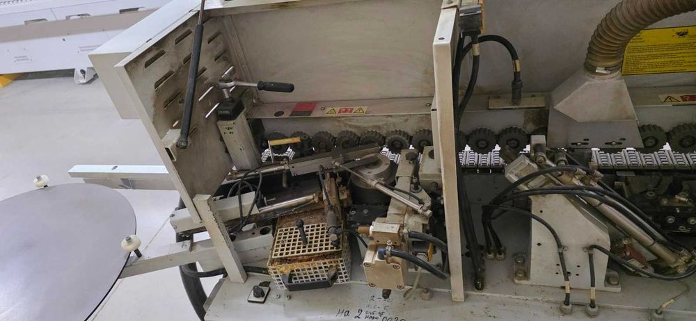 Кромкооблицювальний верстат Brandt KDN340