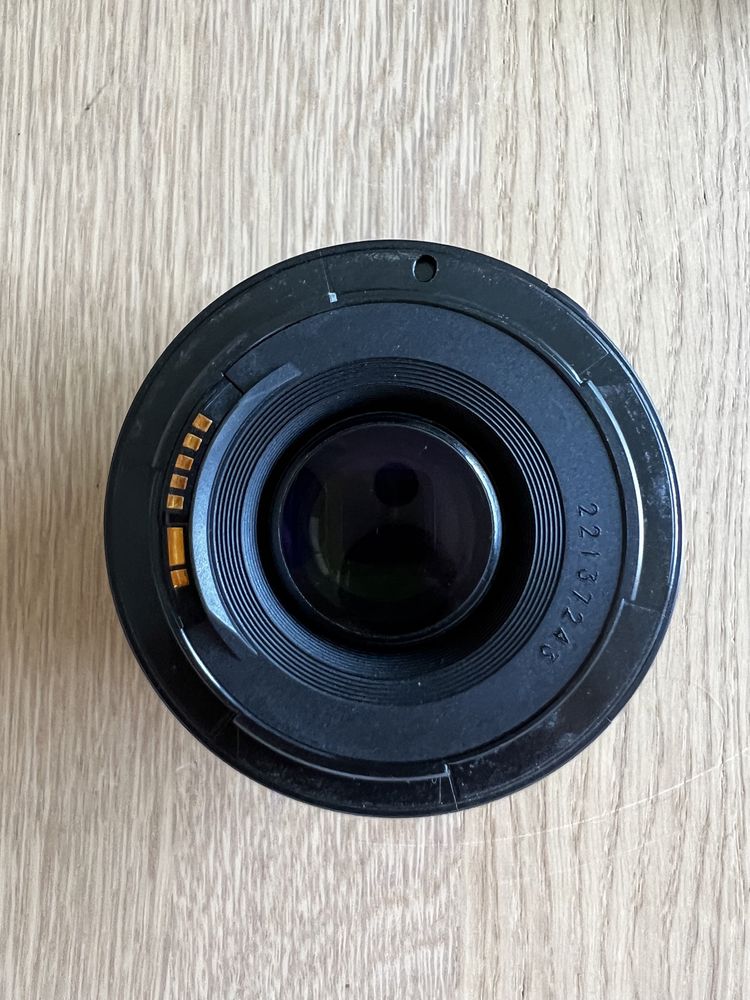 Lente Canon EF 50mm f/1.8 STM como nova