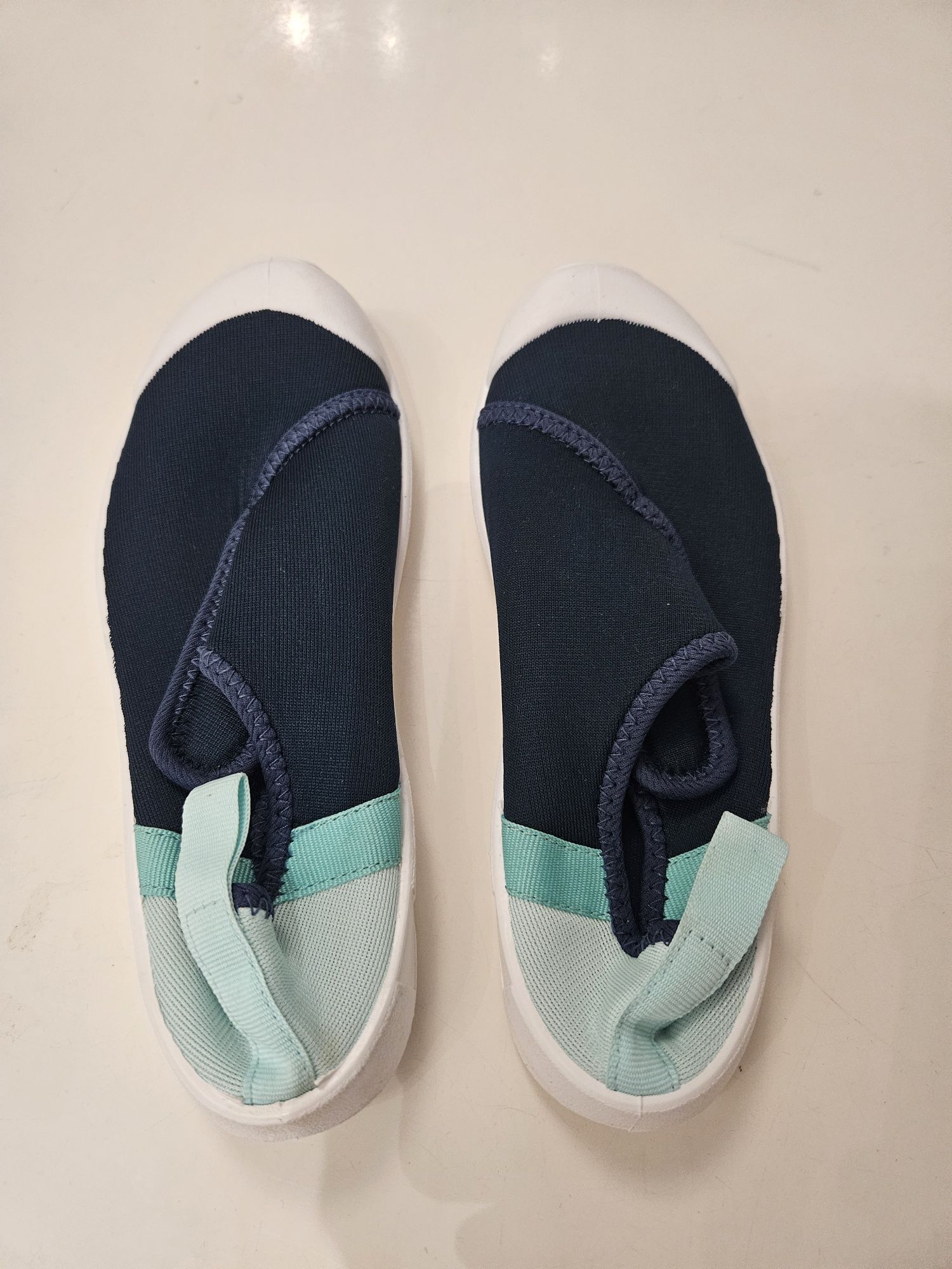 Buty do wody dla dzieci  Decathlon rozm. 32-33 i 28-29