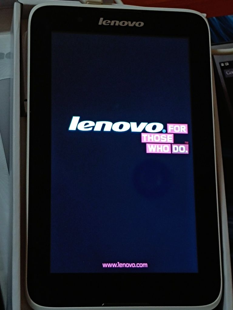 планшет  Lenovo TAB A7