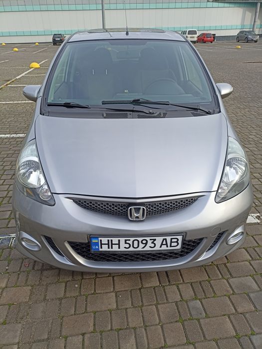 Продаю улюблений автомобіль дружини  Honda jass