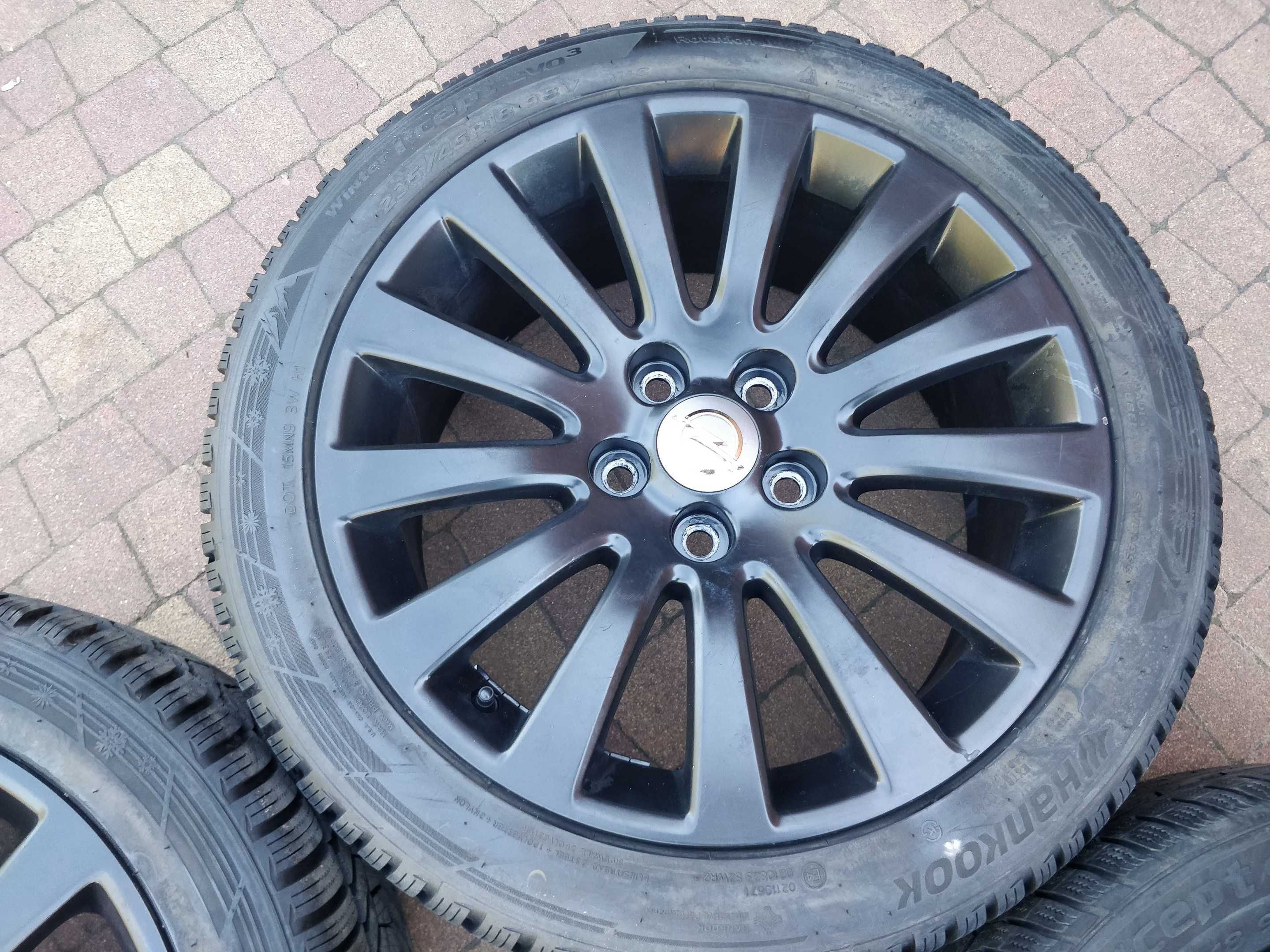 3491. Koła letnie Insignia A oryginalne 5x120 8J ET42 czarne 235/45/18