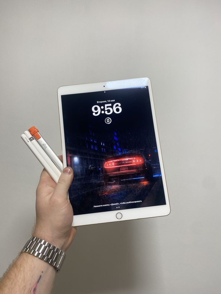 Apple Ipad pro 10.5 64 акб94% Apple pencil в отличном состоянии