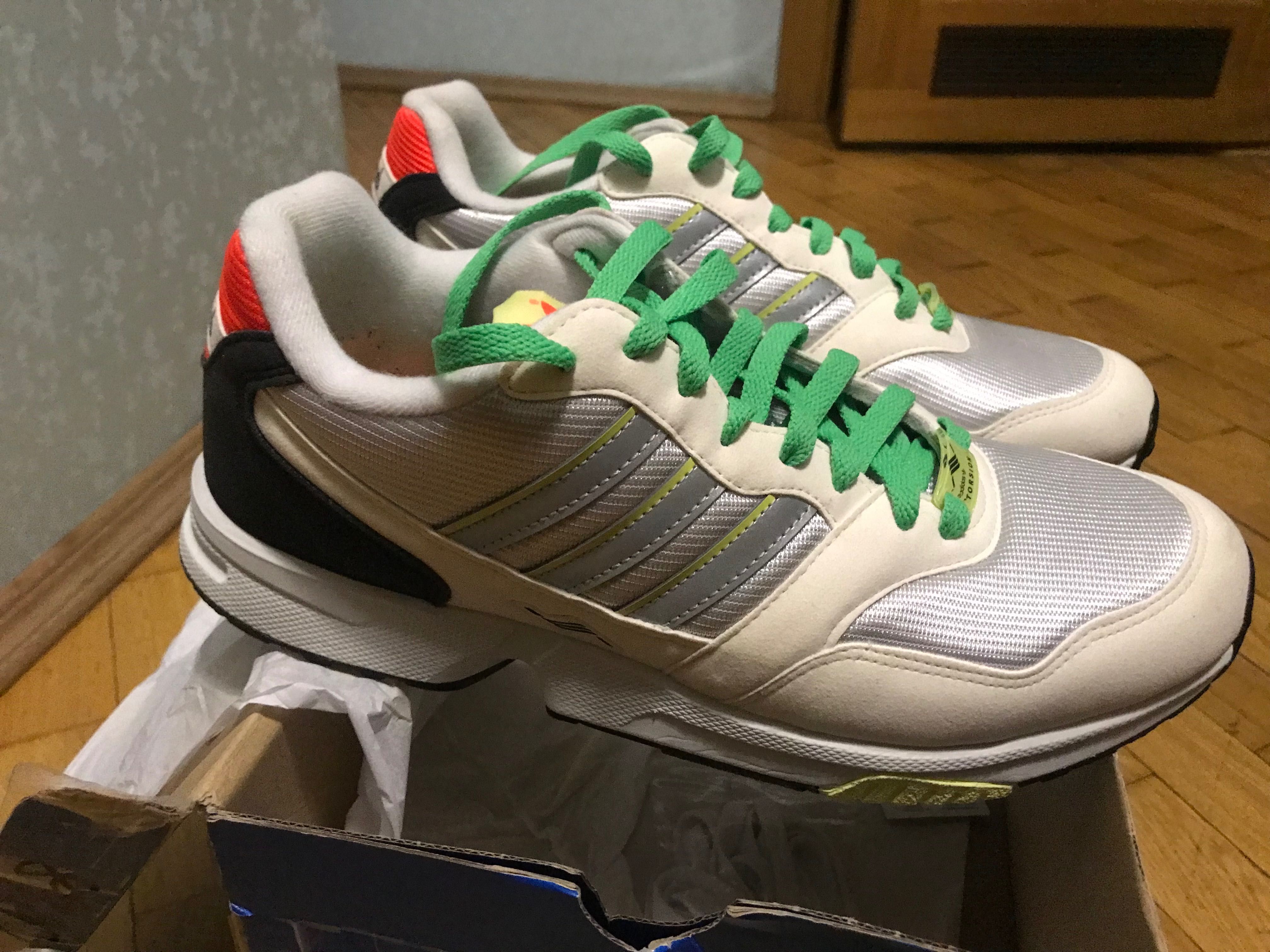 Продам шикарні кросівки Adidas ZX 1000,8000,700,750