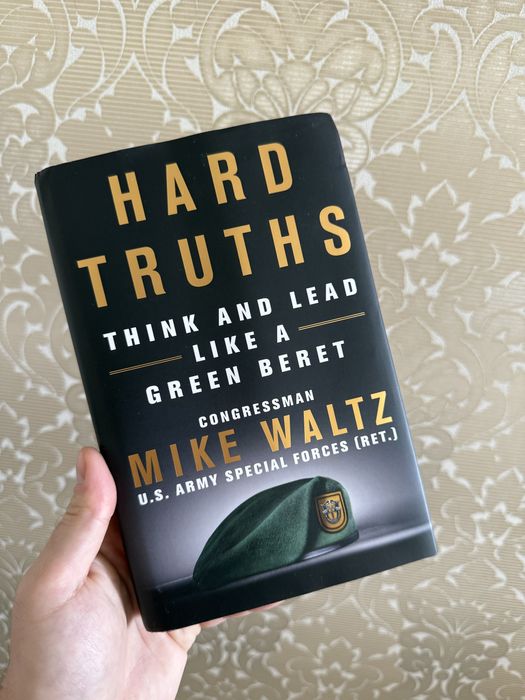 Hard Truths книга Майкла Волца з автографом