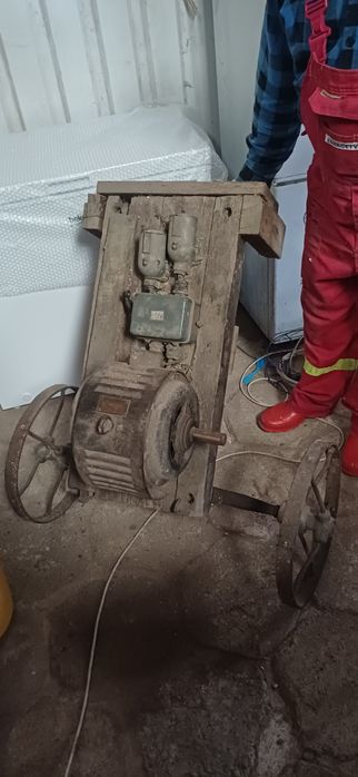 Silnik elektryczny 4,8 KW