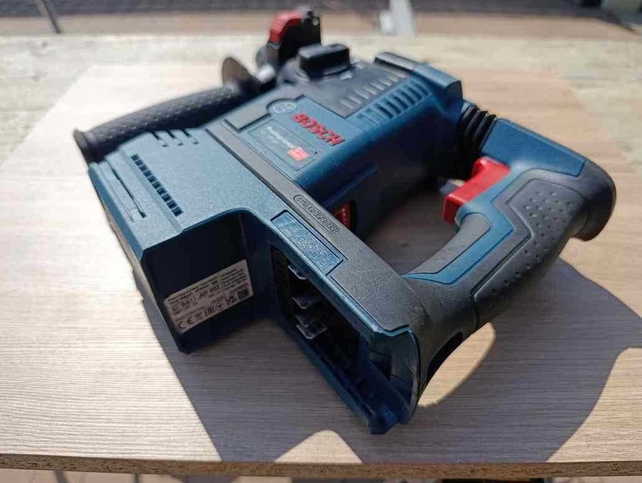 Młotowiertarka SDS PLUS BOSCH GBH 18V-26 + 2 x aku 6Ah