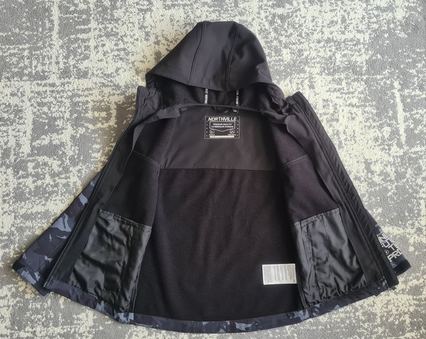 Kurtka Softsheel C&A 128 cm czarna