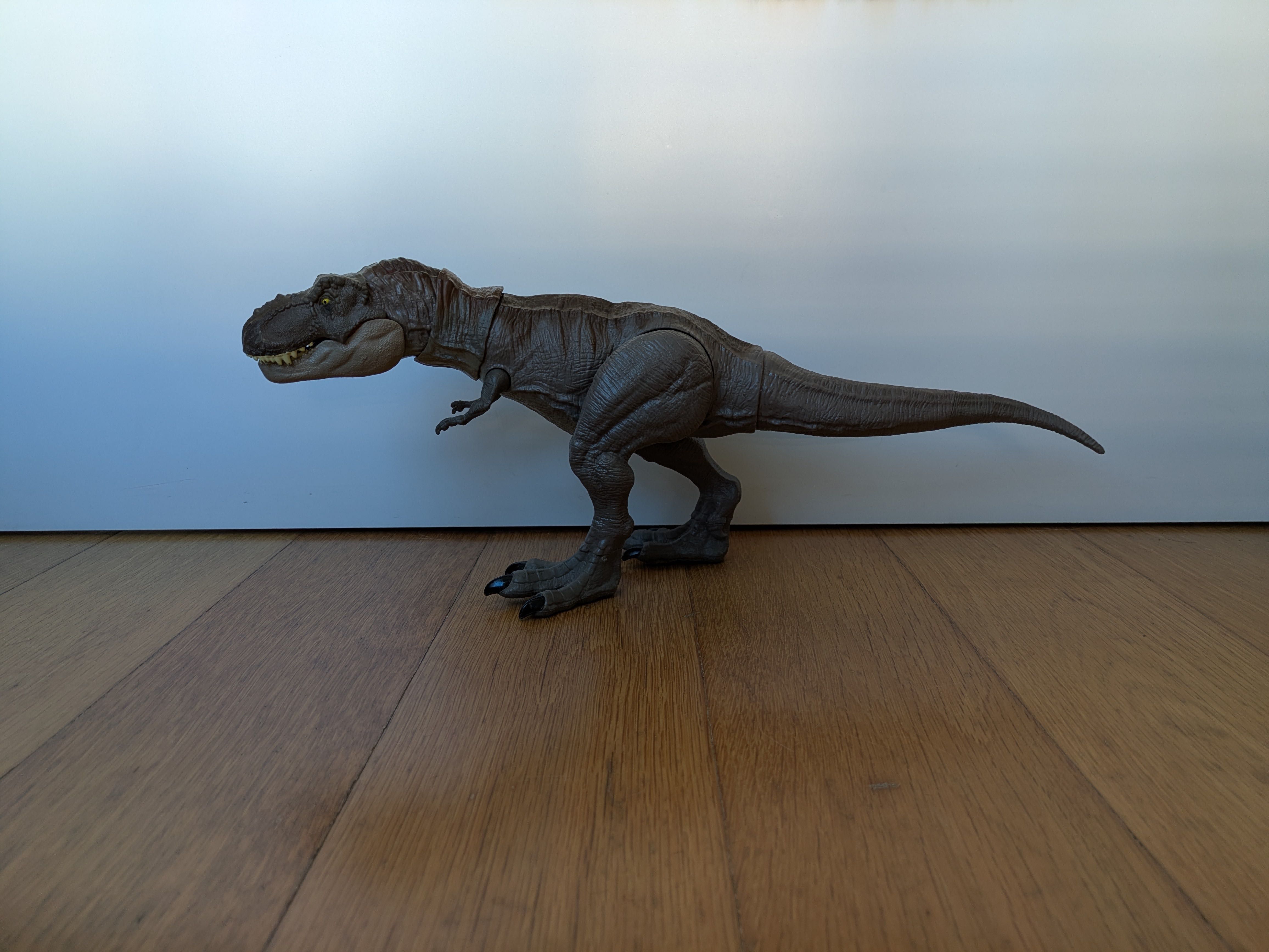 Jurassic World T-Rex Extreme Chompin’ 2018 (Portes Grátis)
