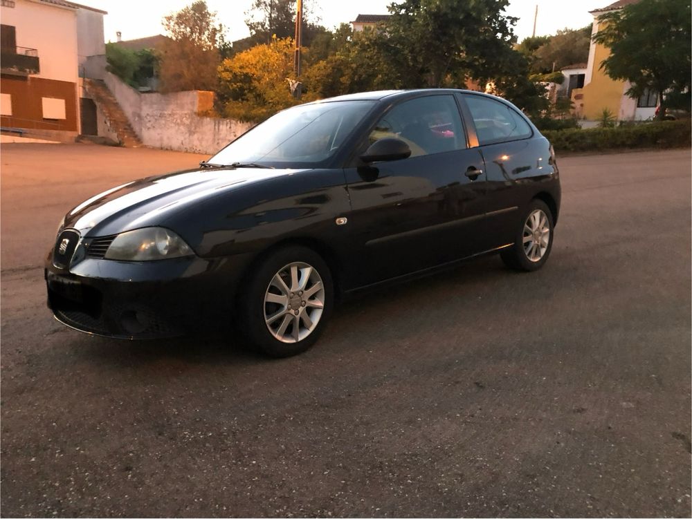 Seat ibiza.