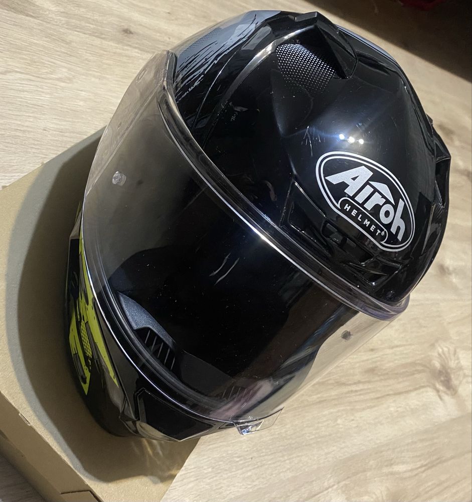Kask motocyklowy Airoh Valor Akuna integralny roz. M stan jak nowy