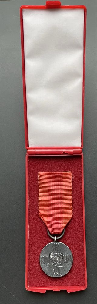 Medal 30 lat PRL z legitymacją w pudełku