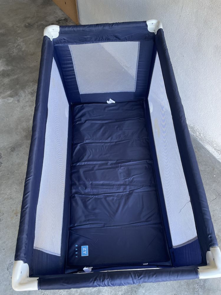 Cama de viagem ZIPPY, com colchão