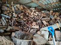 Suche, sezonowane drewno sosnowe