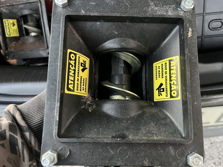 Alimentador automatico Raçao