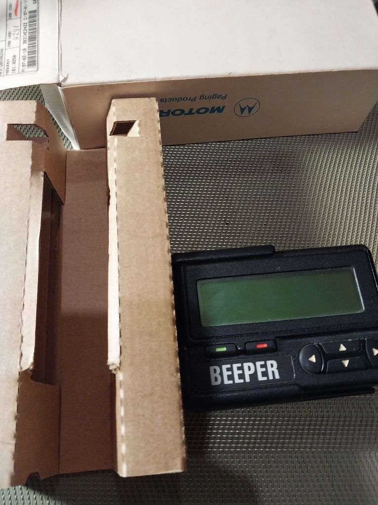 Пейджер beeper Motorola новый в коробке