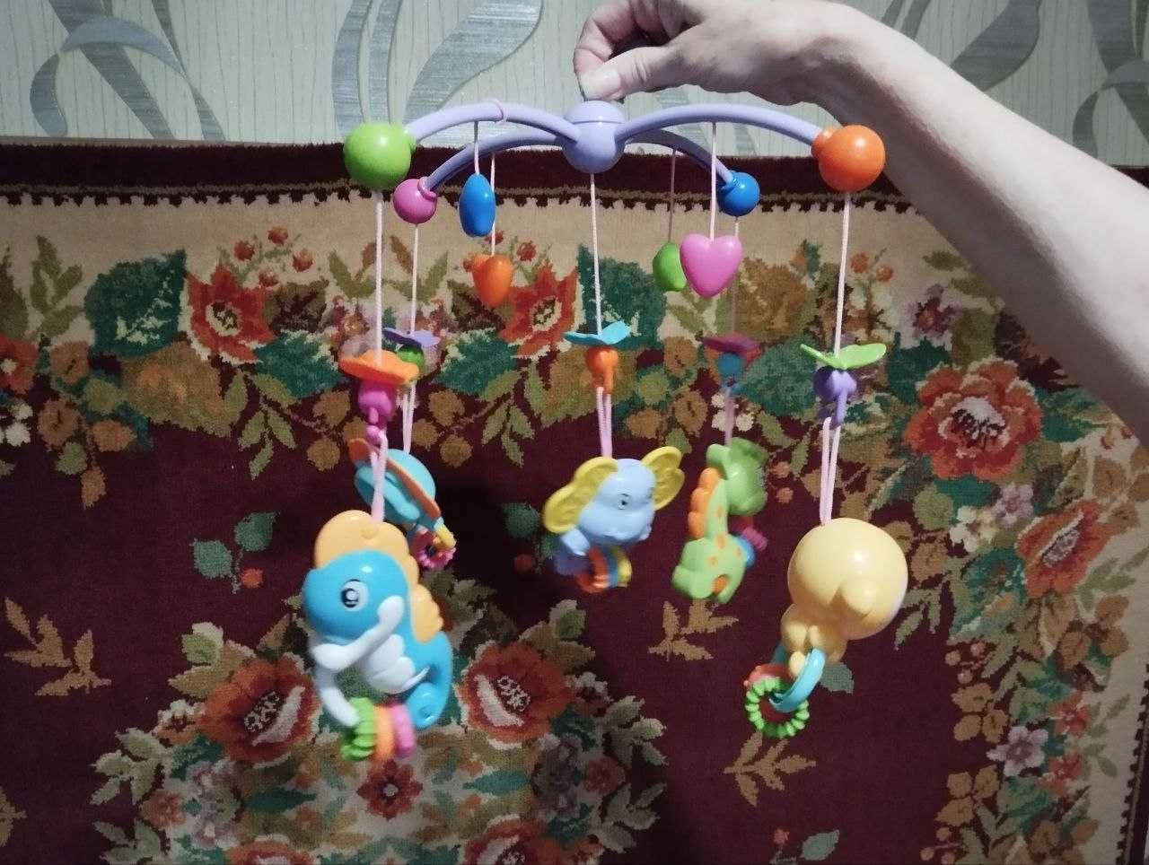 Карусель на детскую кроватку