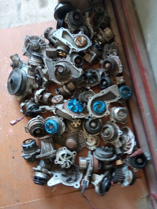 Насос водяний б/у