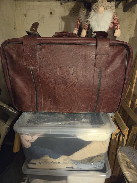 Walizka podróżna PRL