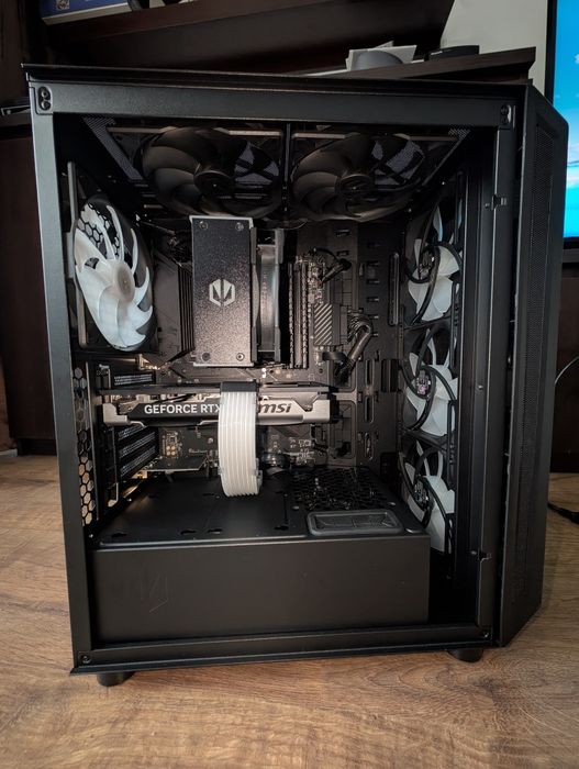 Komputer gamingowy R7 5700X RTX5060TI 32GB 3200 2x1TB wi-fi BT NOWY!