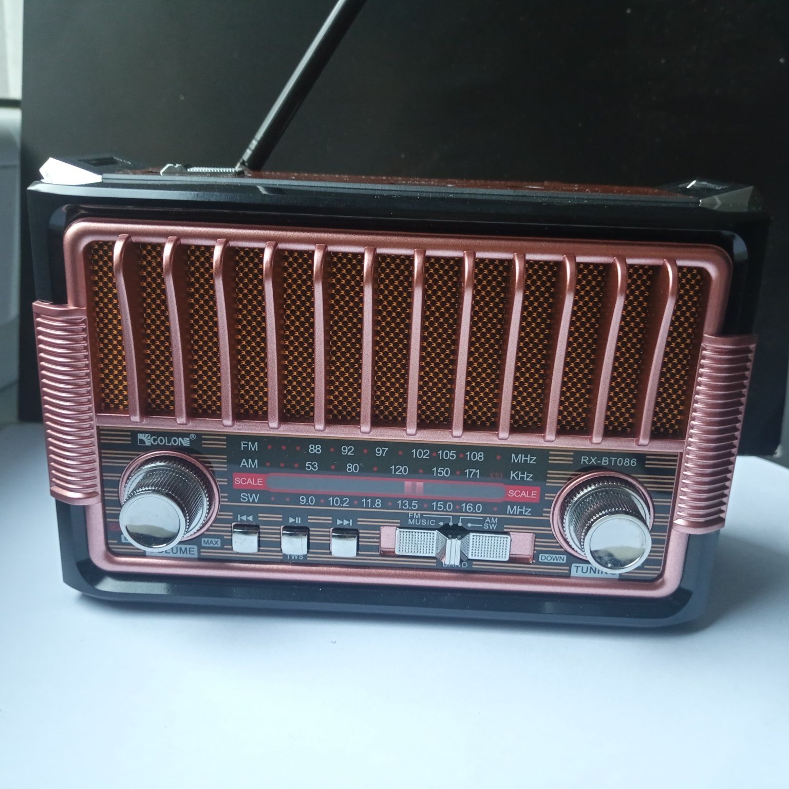 Radio FM retro z latarką karta pamięci pendrive Bluetooth