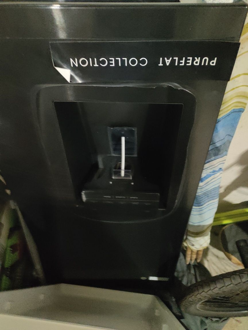 HISENSE RQ760N4AFF drzwi sprzedam
Model RQ760N4AFF, można sobi