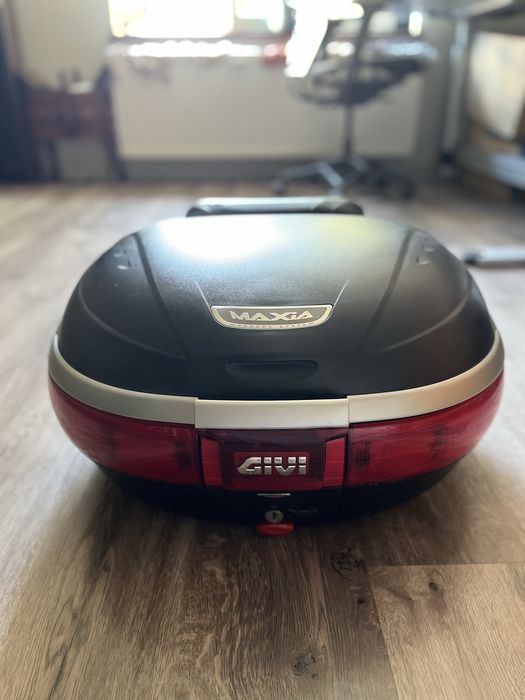 Kufer GIVI Maxia 56 litrów oparcie światło stop monokey płyta touring