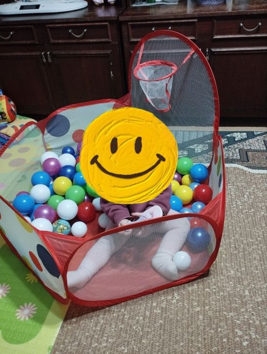 Продам кульки для сухого басейну і манеж для них